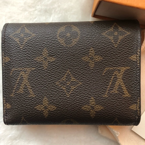 ❌SOLD❌💕Authentic Louis Vuitton Victorine Wallet💕 - Picture 5 of 8